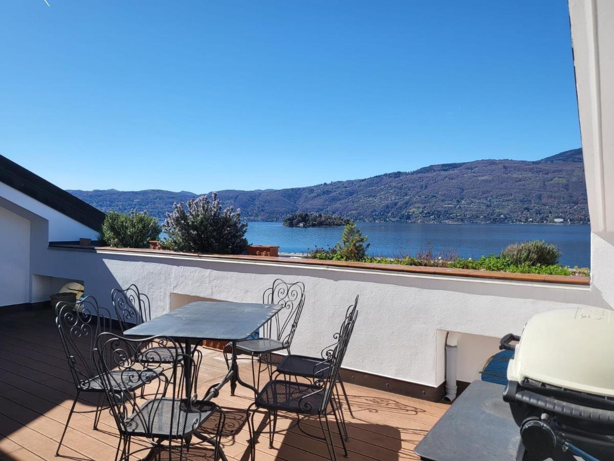 Appartement Attico Dei Castelli à Verbania Extérieur photo