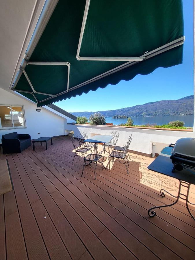 Appartement Attico Dei Castelli à Verbania Extérieur photo