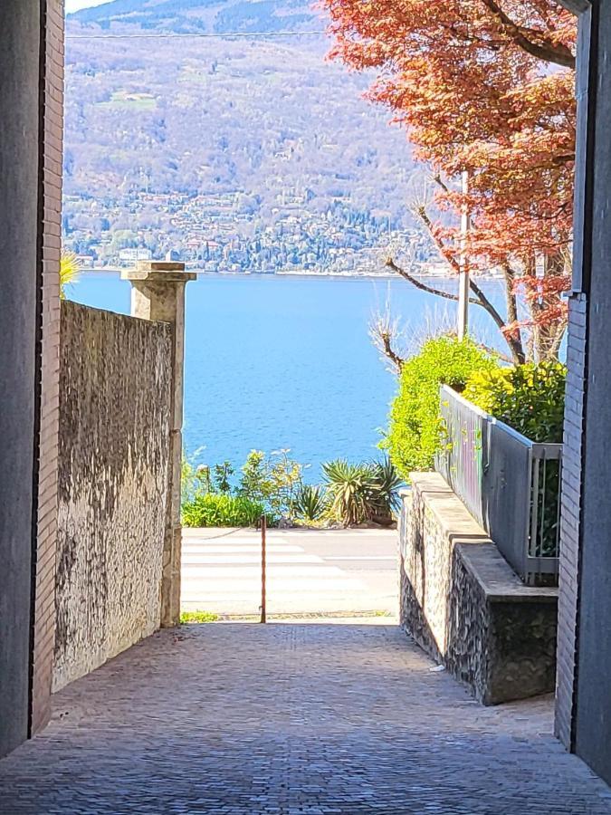 Appartement Attico Dei Castelli à Verbania Extérieur photo