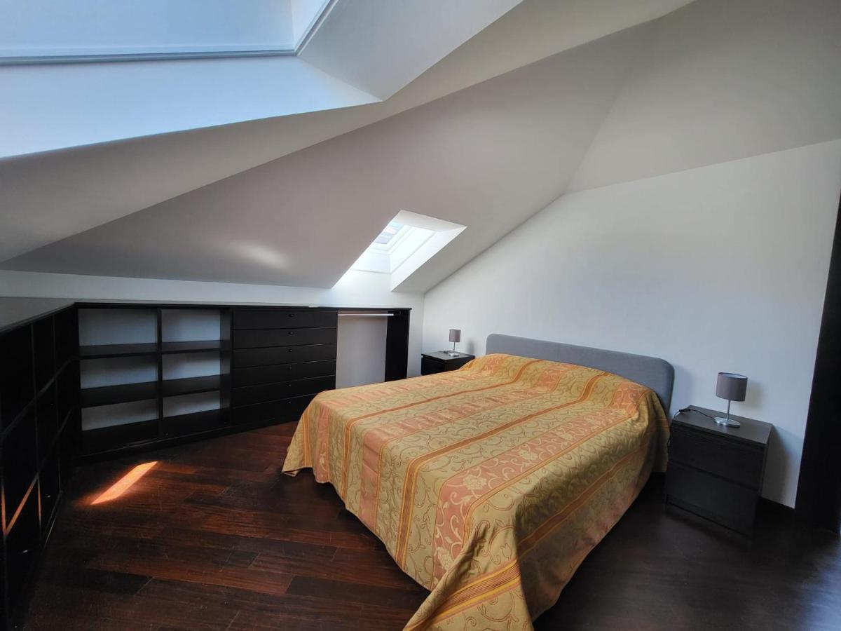 Appartement Attico Dei Castelli à Verbania Extérieur photo
